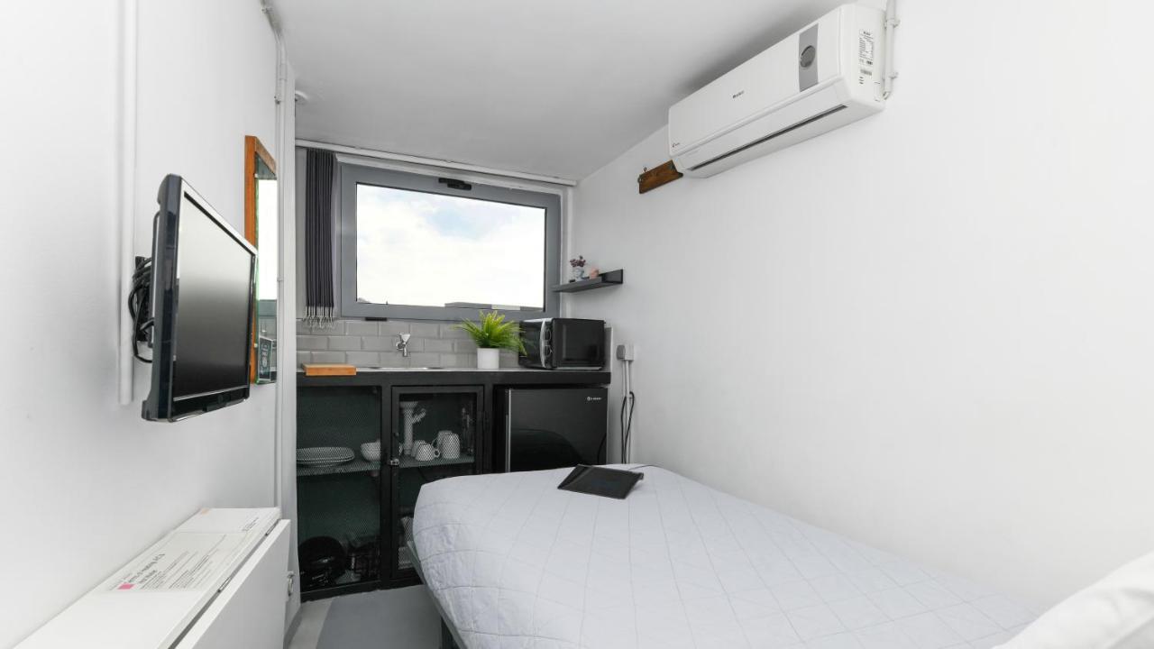 Monastiraki Citycenter Sleepbox- Unspoiled Athens Apartments Εξωτερικό φωτογραφία