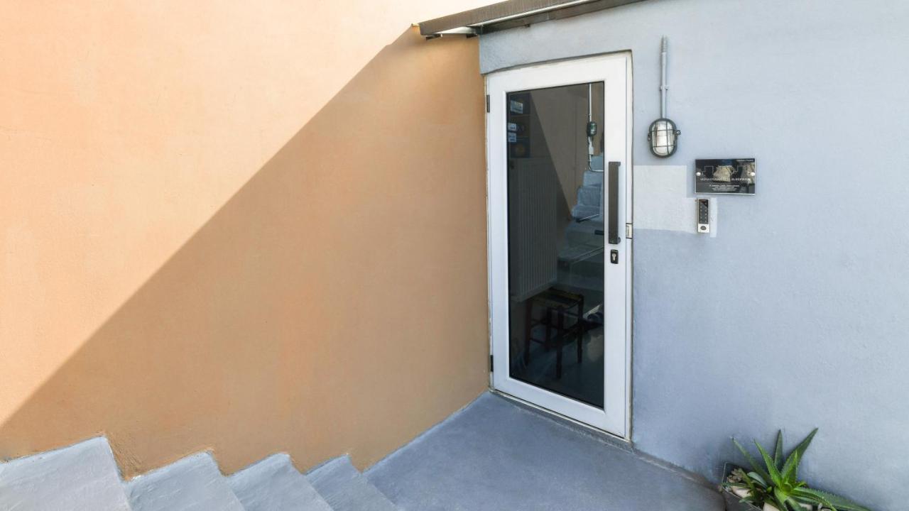 Monastiraki Citycenter Sleepbox- Unspoiled Athens Apartments Εξωτερικό φωτογραφία